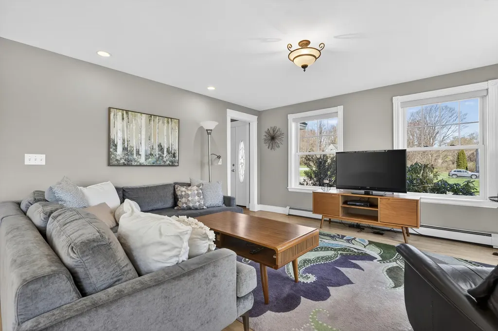 19 Snowberry Drive Scarborough ME 04074