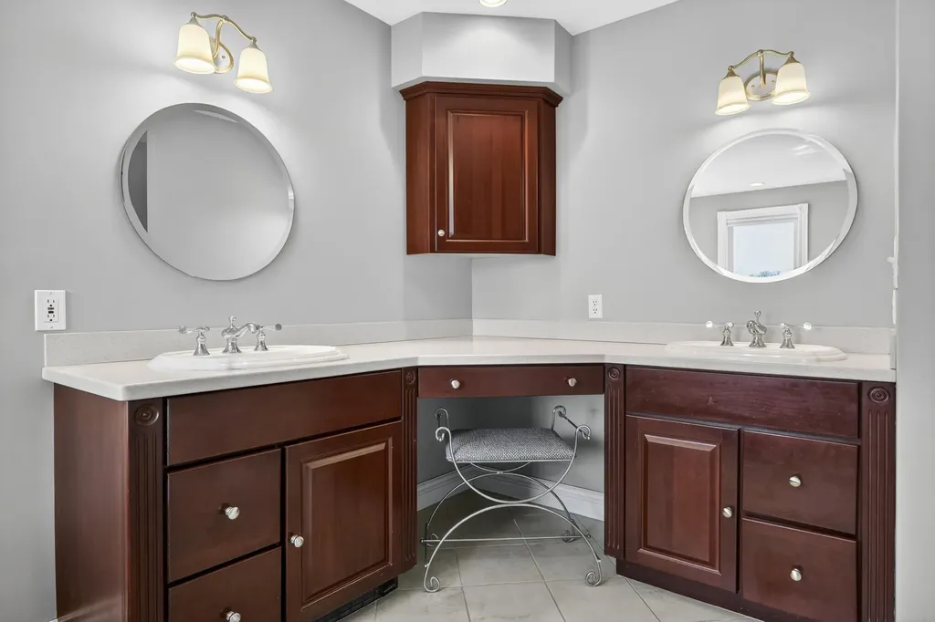 19 Snowberry Drive Scarborough ME 04074