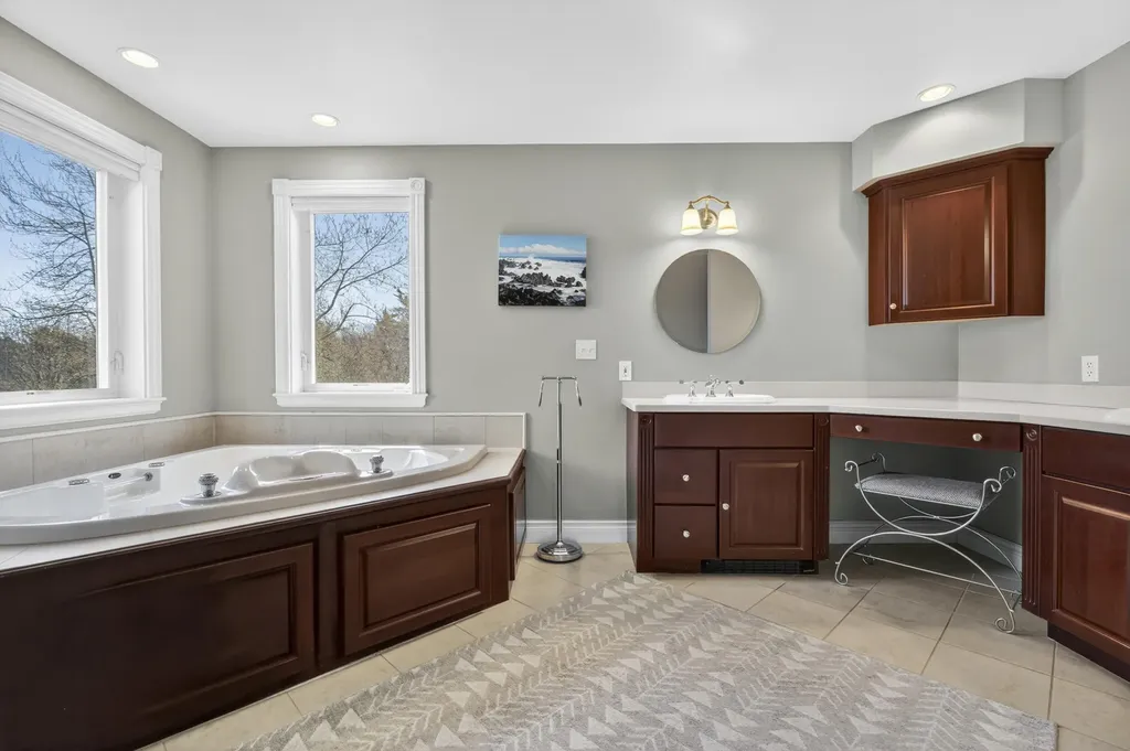 19 Snowberry Drive Scarborough ME 04074