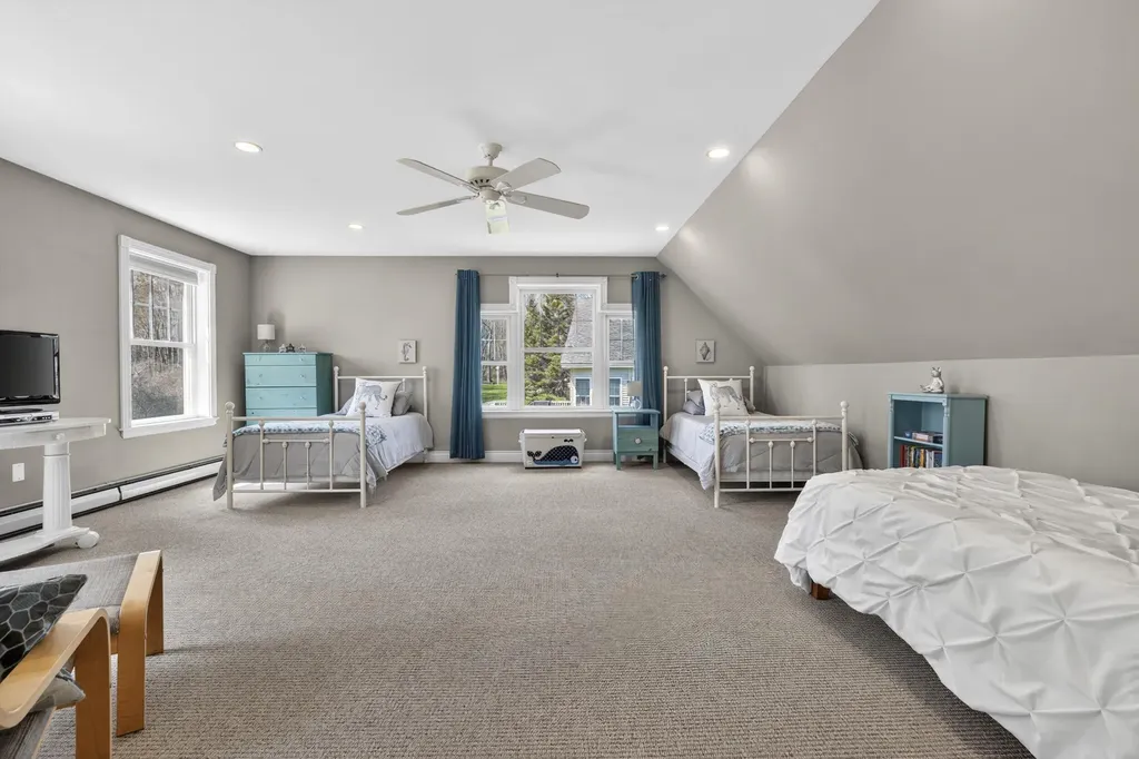 19 Snowberry Drive Scarborough ME 04074