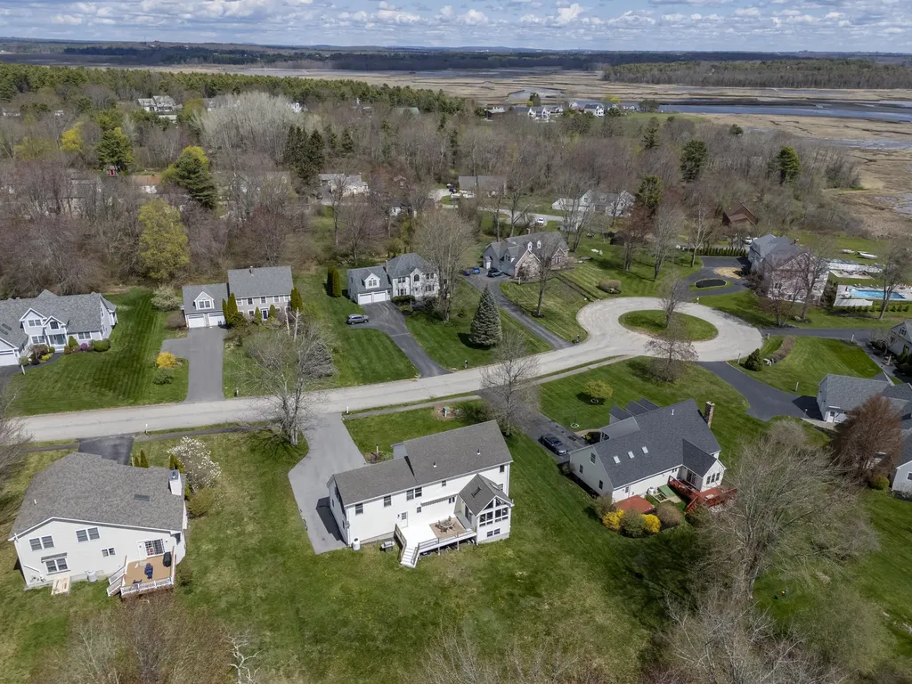 19 Snowberry Drive Scarborough ME 04074
