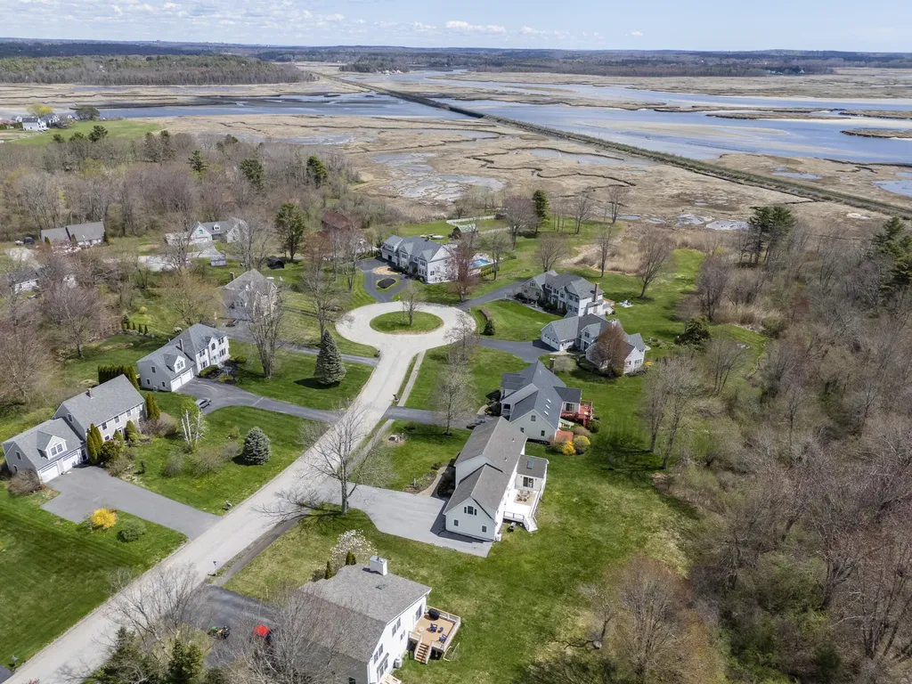 19 Snowberry Drive Scarborough ME 04074