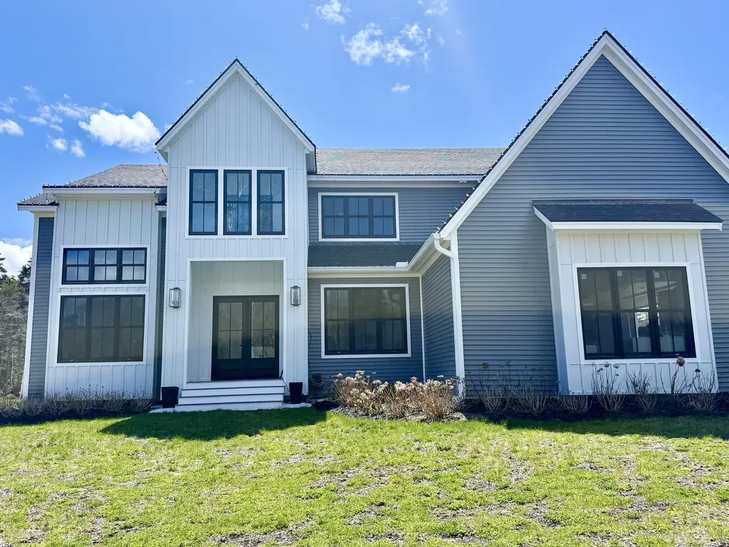 189 N Shore Road North Haven ME 04853