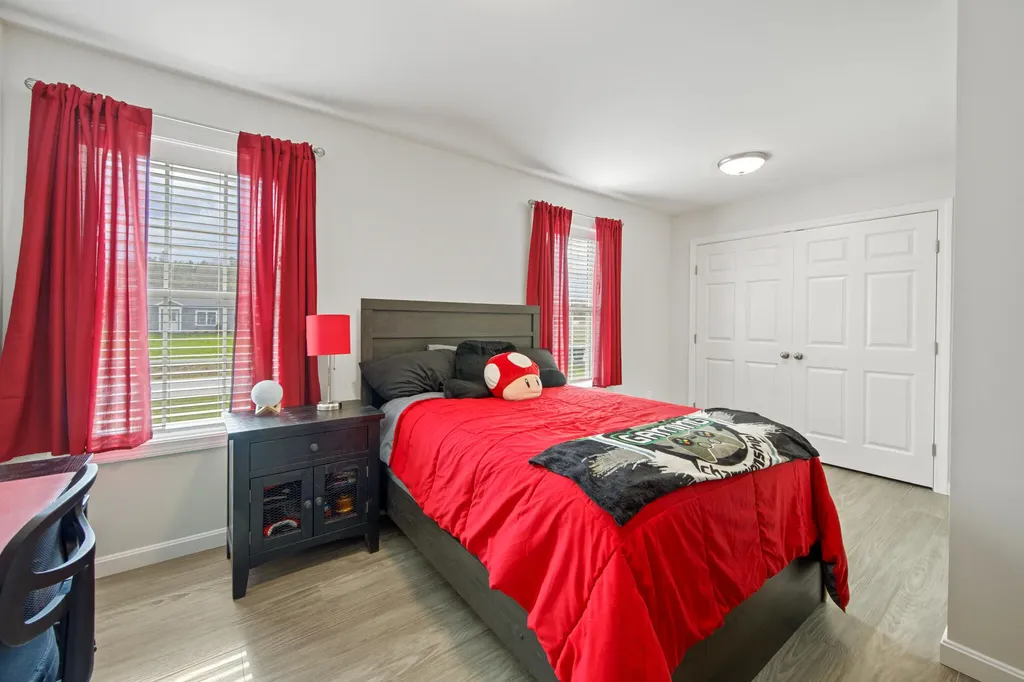 43 Boxwood Lane Hermon ME 04401