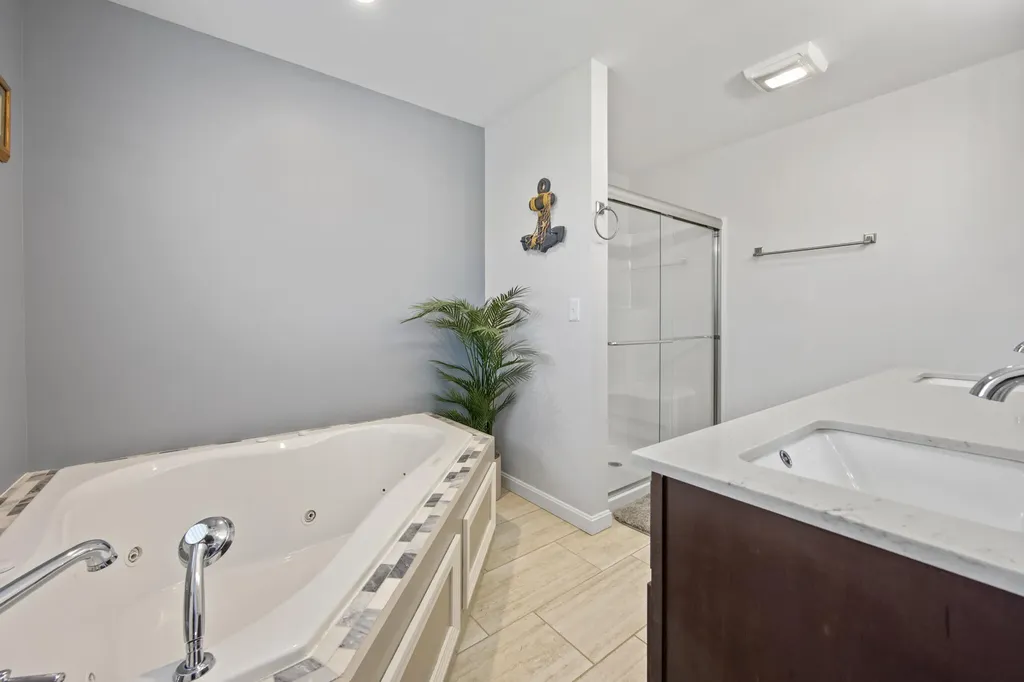43 Boxwood Lane Hermon ME 04401