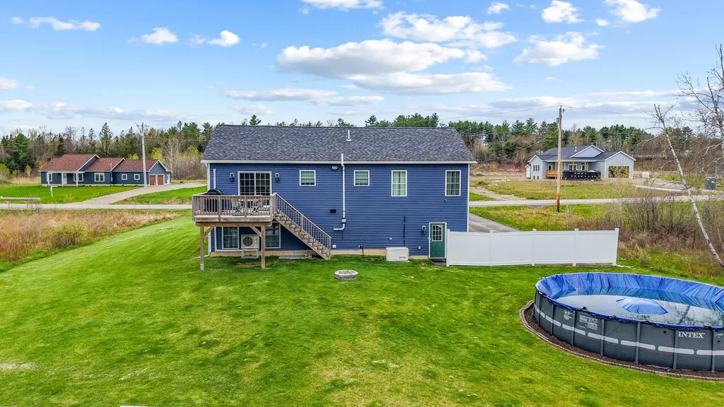 43 Boxwood Lane Hermon ME 04401