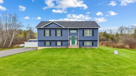 43 Boxwood Lane Hermon ME 04401