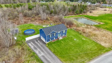 43 Boxwood Lane Hermon ME 04401
