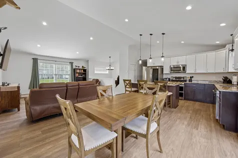 43 Boxwood Lane Hermon ME 04401