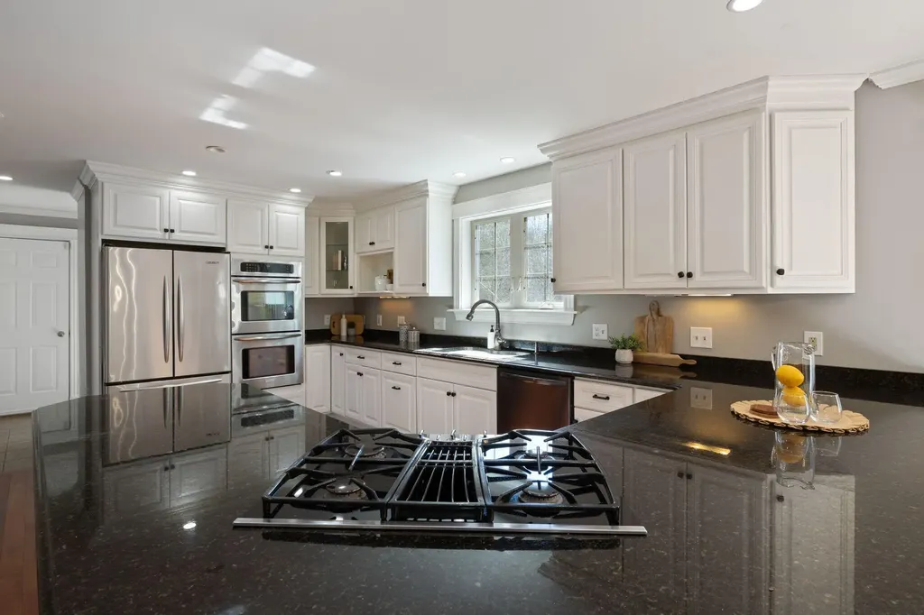 21 Richards Way Saco ME 04072