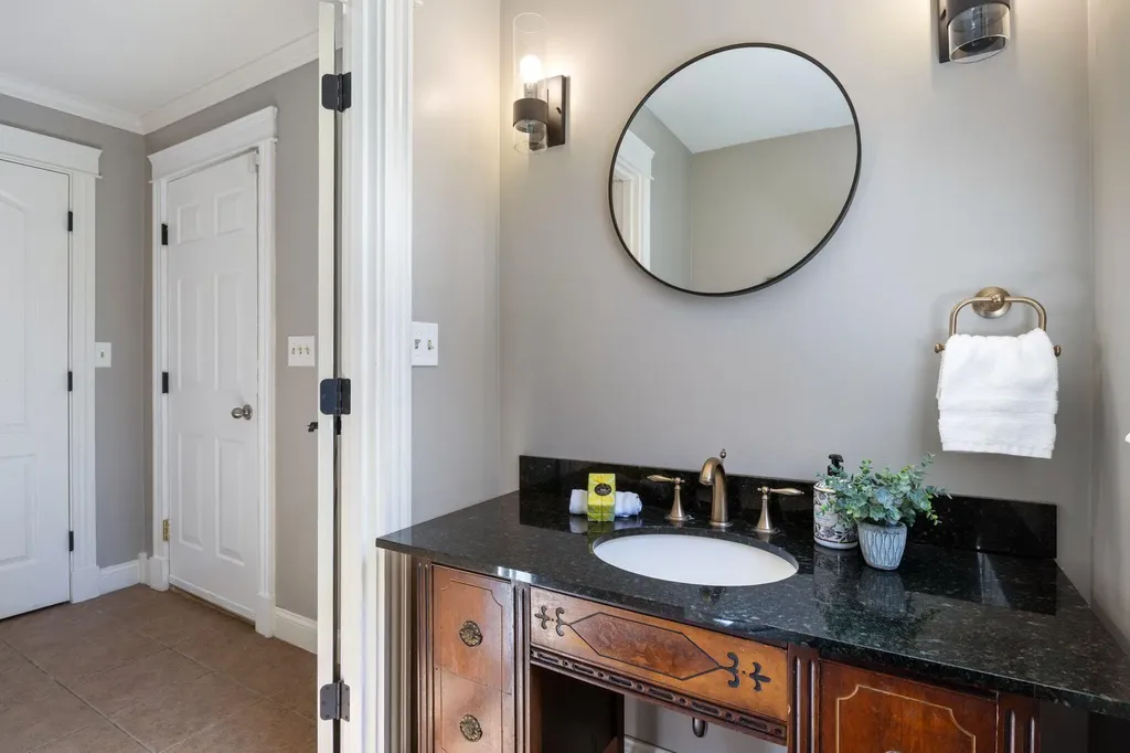 21 Richards Way Saco ME 04072