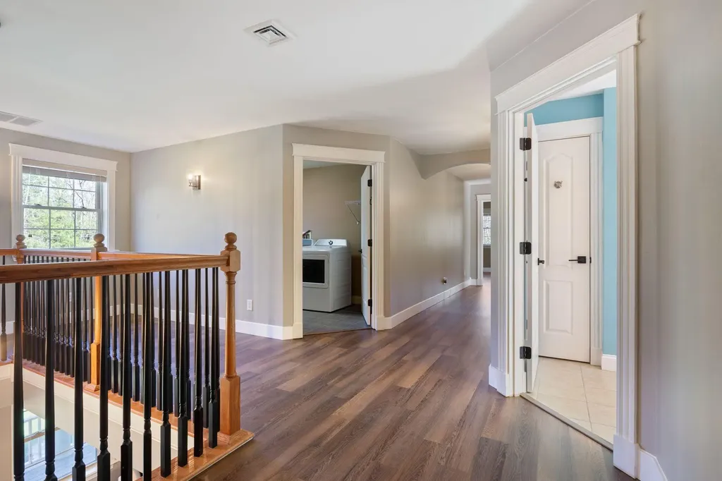 21 Richards Way Saco ME 04072