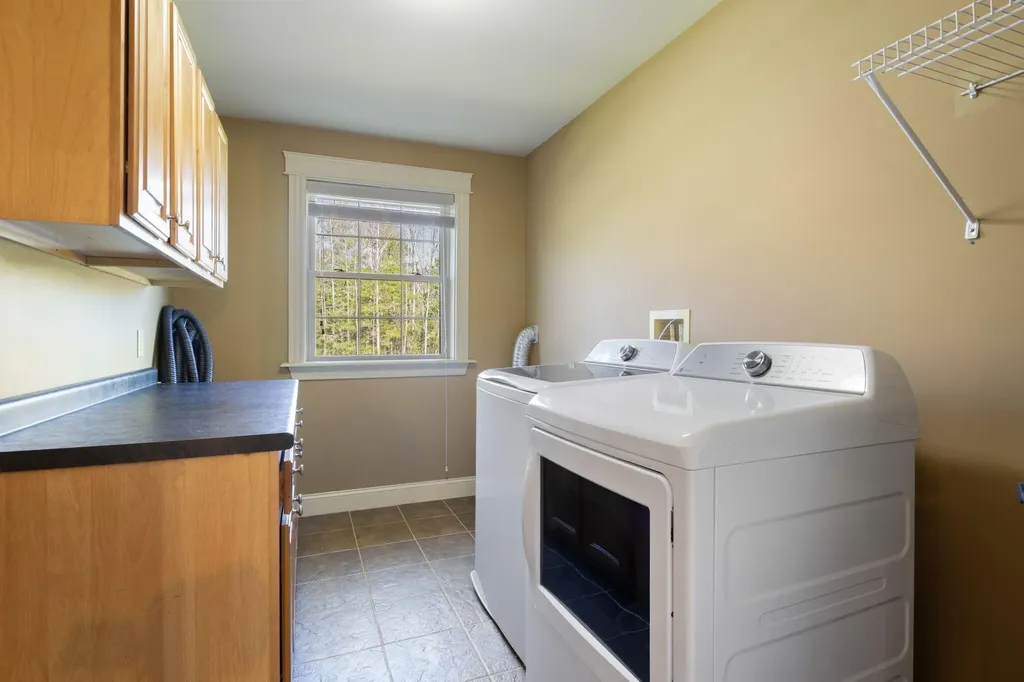 21 Richards Way Saco ME 04072