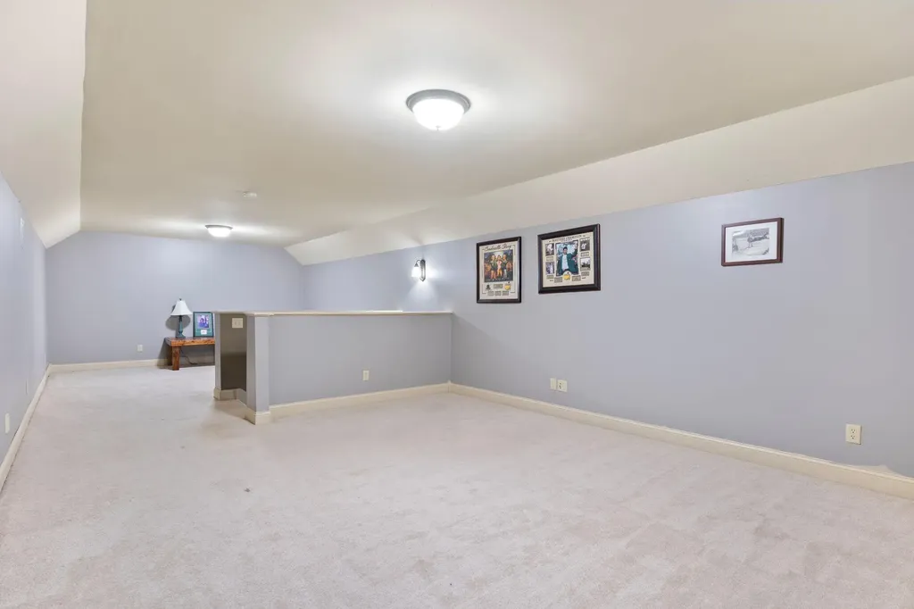 21 Richards Way Saco ME 04072