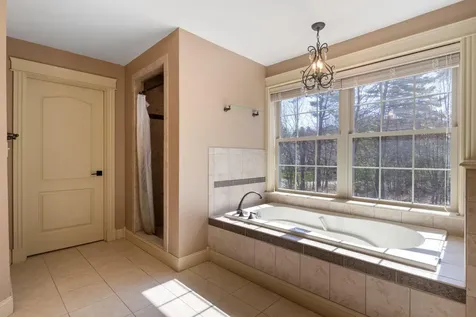 21 Richards Way Saco ME 04072
