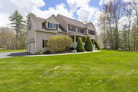 21 Richards Way Saco ME 04072