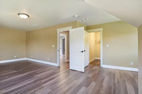21 Richards Way Saco ME 04072