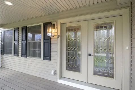 21 Richards Way Saco ME 04072