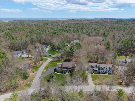 21 Richards Way Saco ME 04072