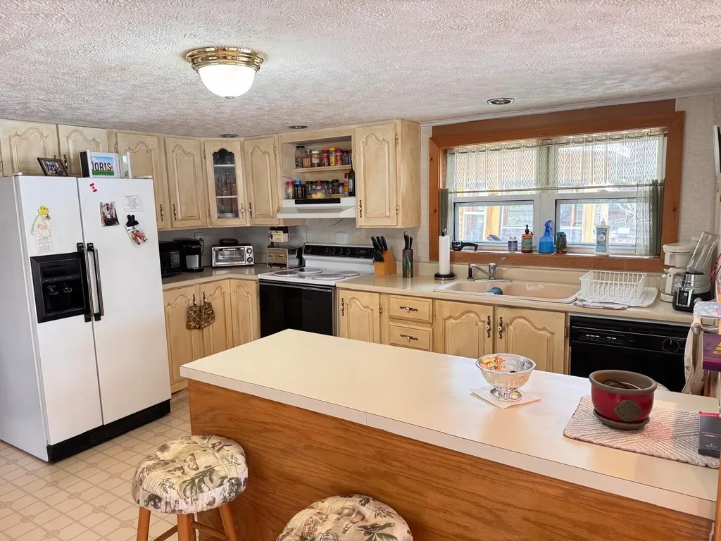 460 E Van Buren Road Van Buren ME 04785