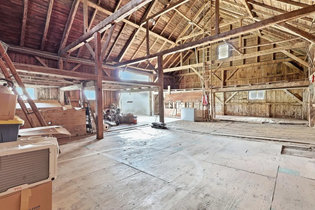 279 Merchants Row Lebanon ME 04027