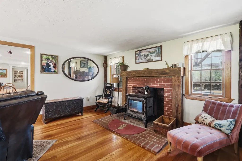 279 Merchants Row Lebanon ME 04027