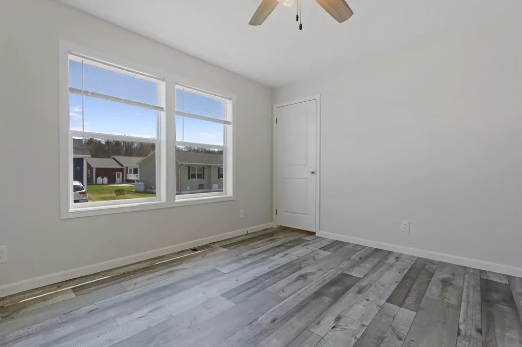 16 Colony Way Kittery ME 03904