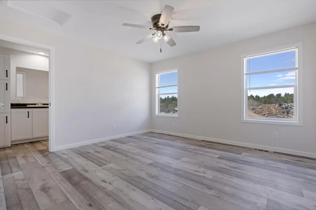16 Colony Way Kittery ME 03904