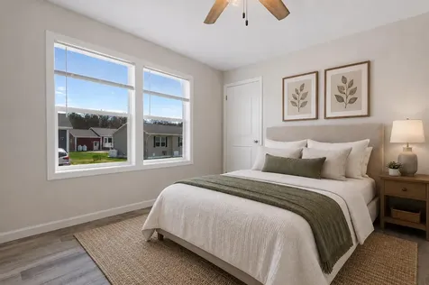 16 Colony Way Kittery ME 03904