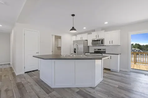 16 Colony Way Kittery ME 03904