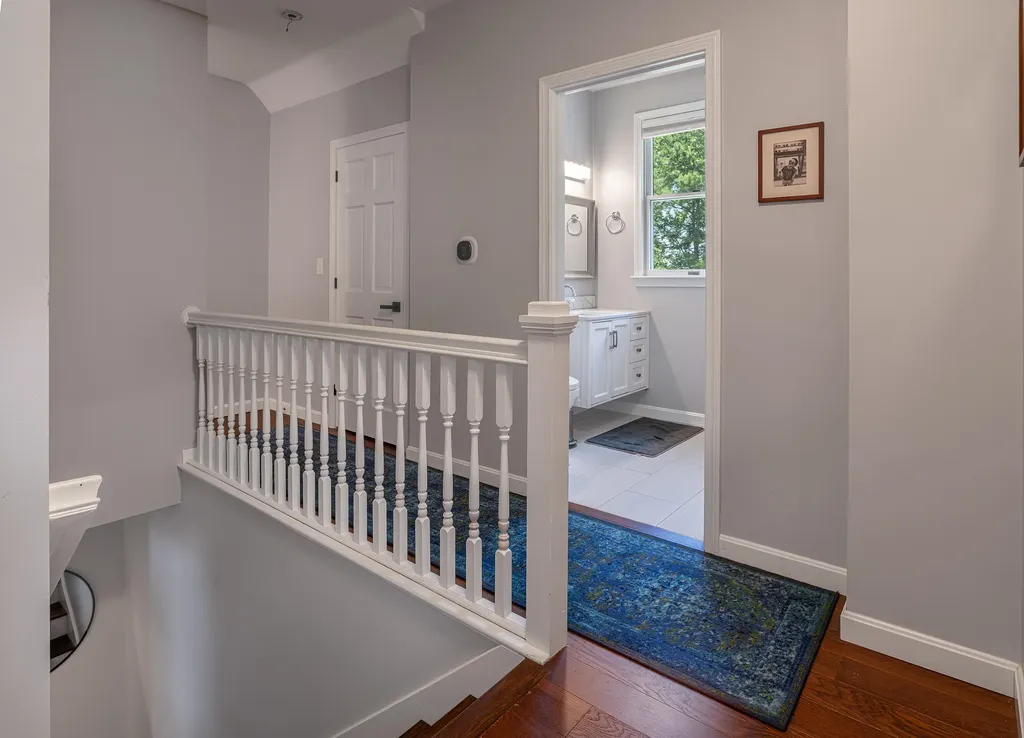 12 Bayview Drive Raymond ME 04071