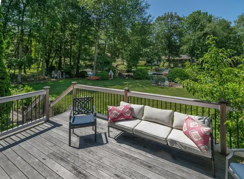 12 Bayview Drive Raymond ME 04071
