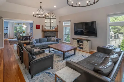 12 Bayview Drive Raymond ME 04071