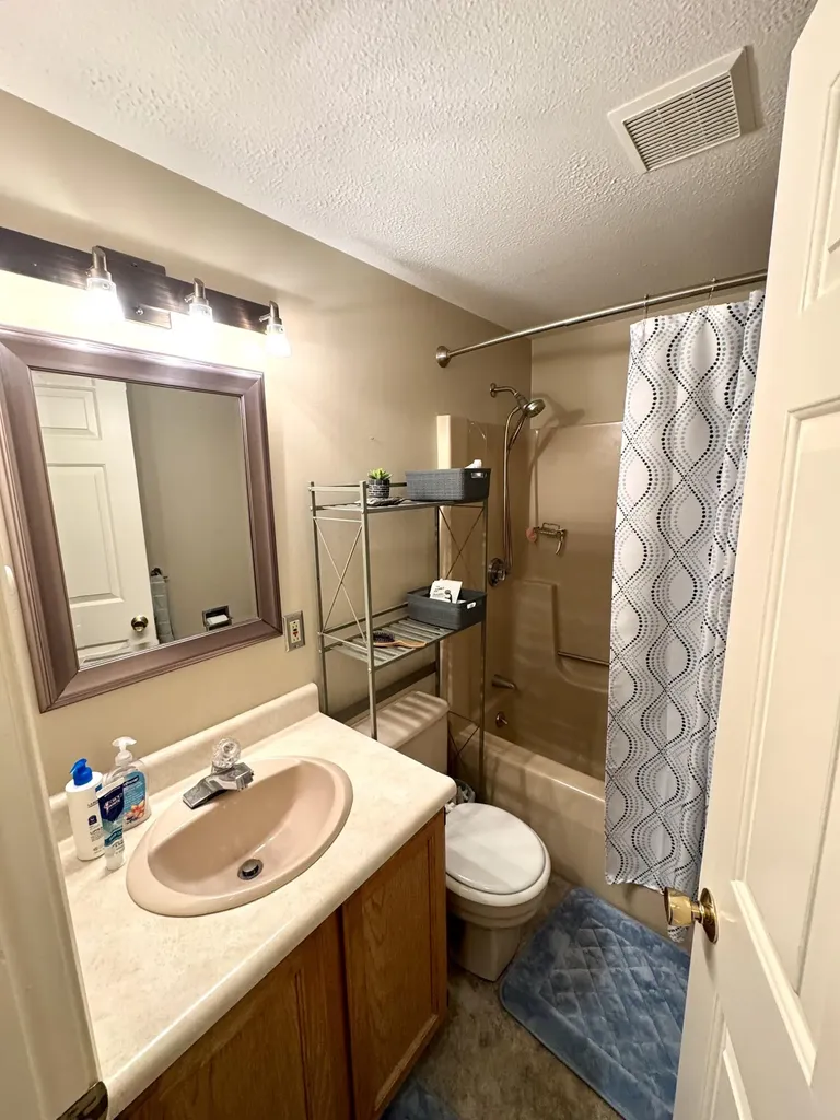 5 Colburn Drive Orono ME 04473
