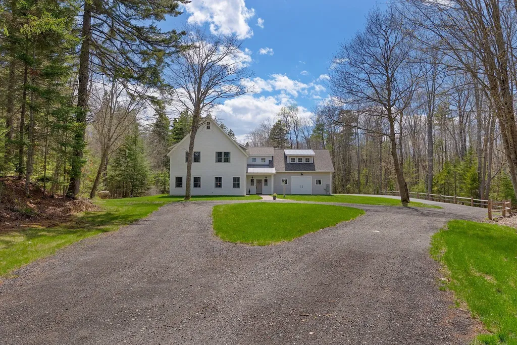 124 Flying Point Road Freeport ME 04032