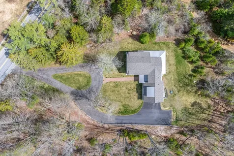 124 Flying Point Road Freeport ME 04032