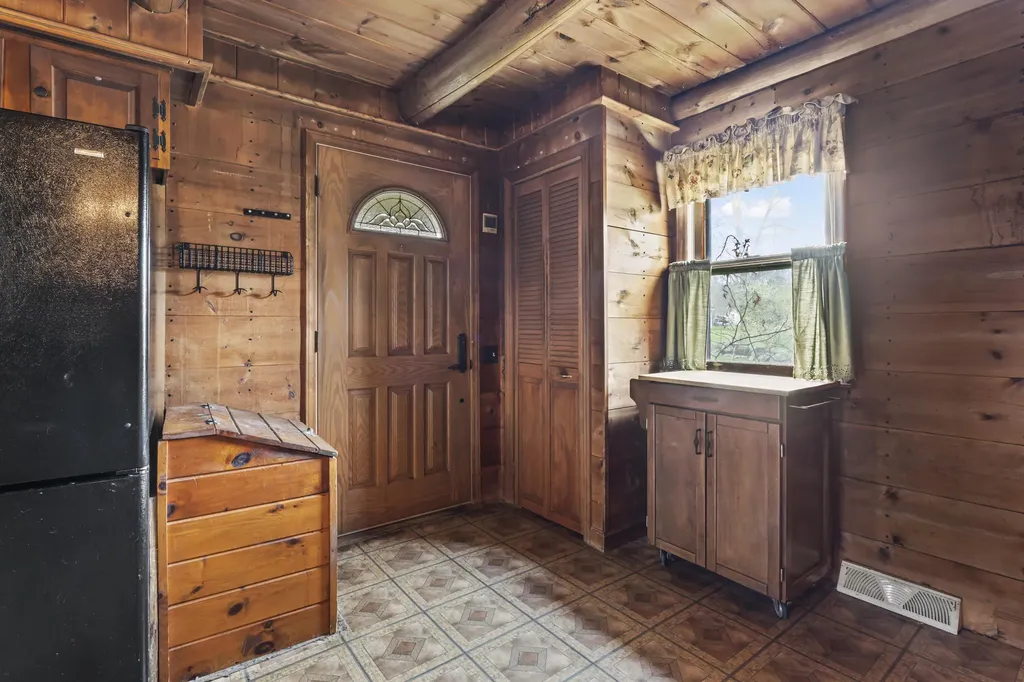 8 Bickford Drive Fairfield ME 04937