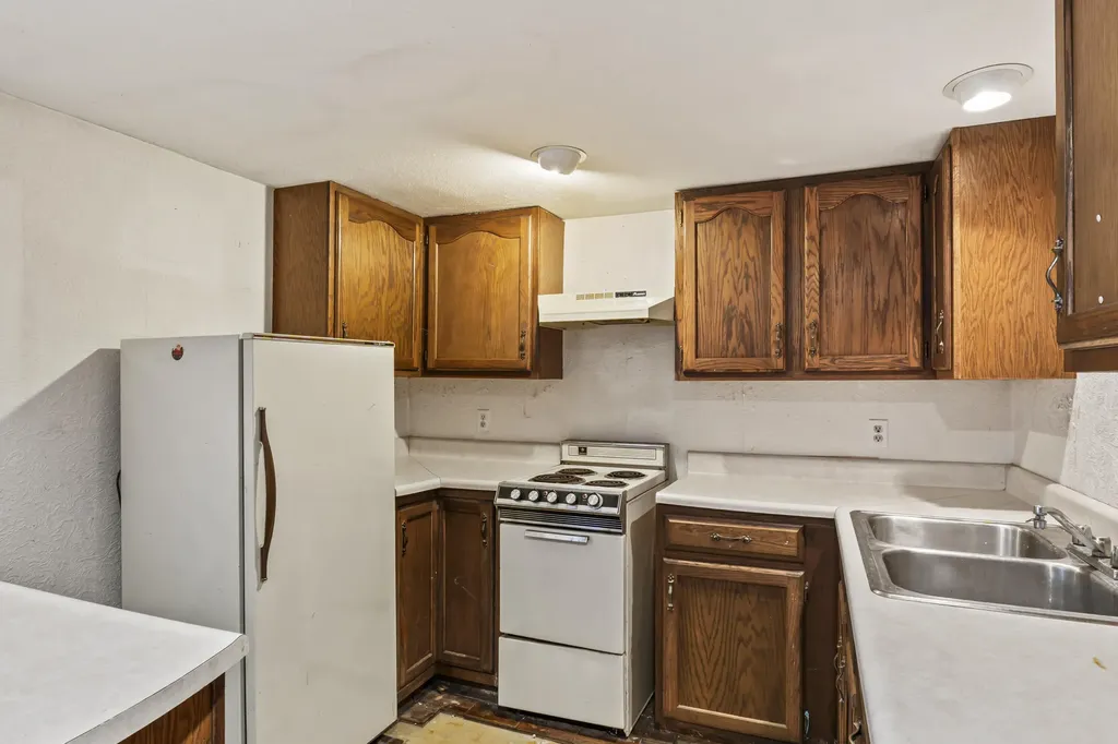 8 Bickford Drive Fairfield ME 04937