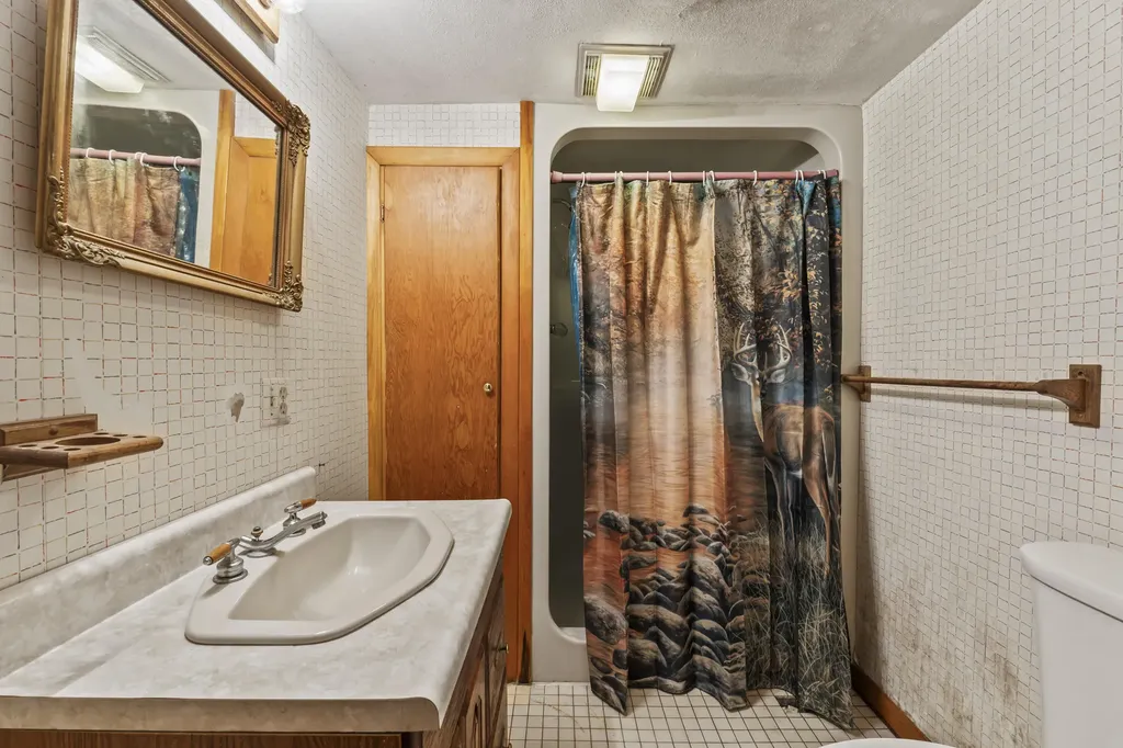8 Bickford Drive Fairfield ME 04937