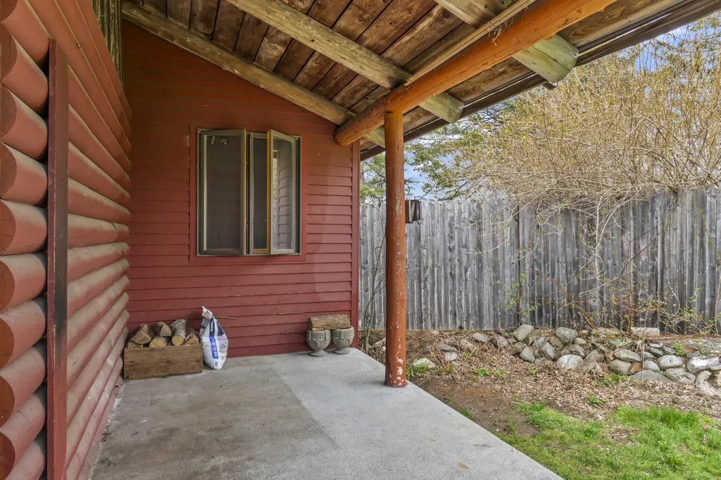 8 Bickford Drive Fairfield ME 04937