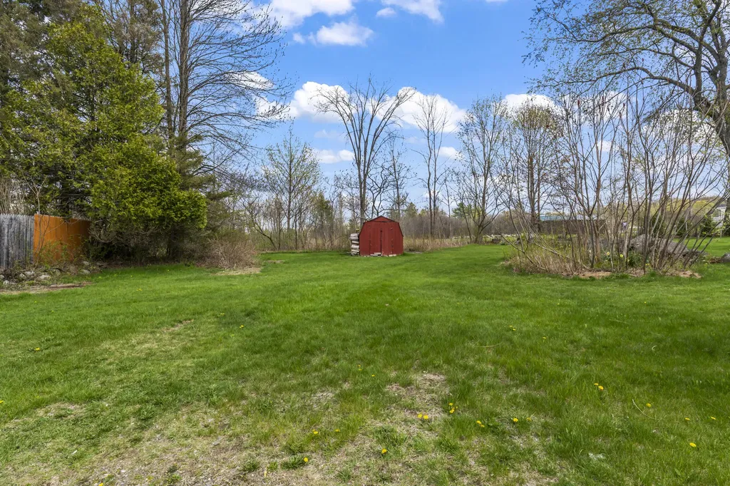 8 Bickford Drive Fairfield ME 04937
