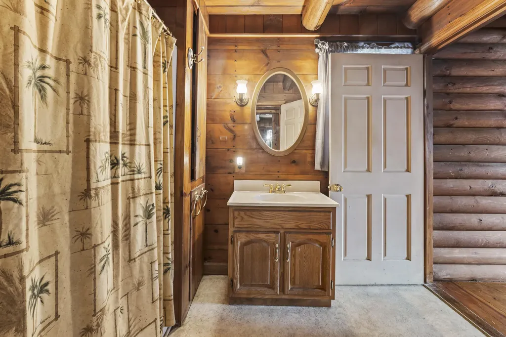 8 Bickford Drive Fairfield ME 04937