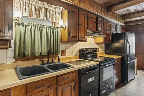 8 Bickford Drive Fairfield ME 04937