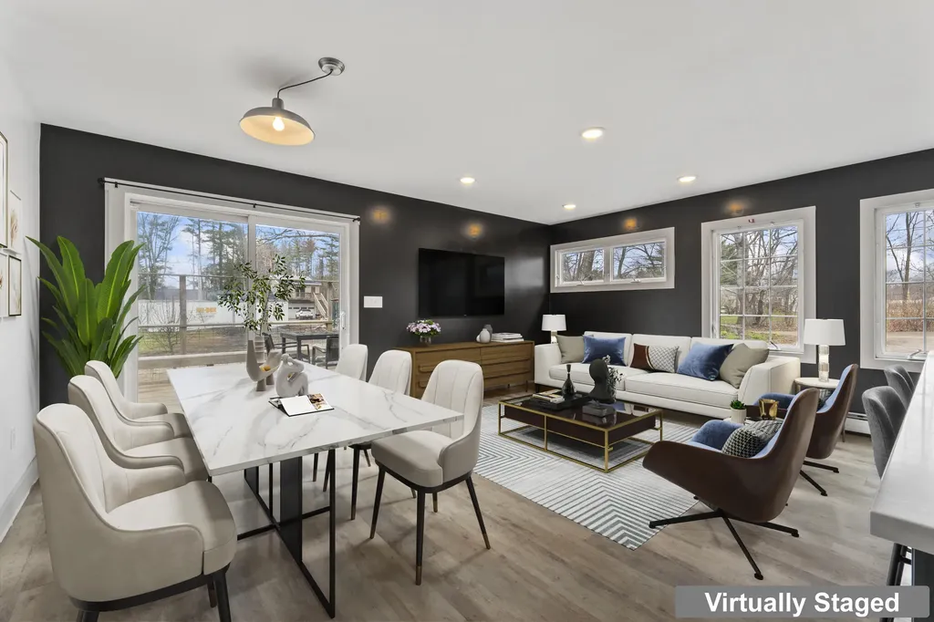 15 Dolloff Drive Brunswick ME 04011