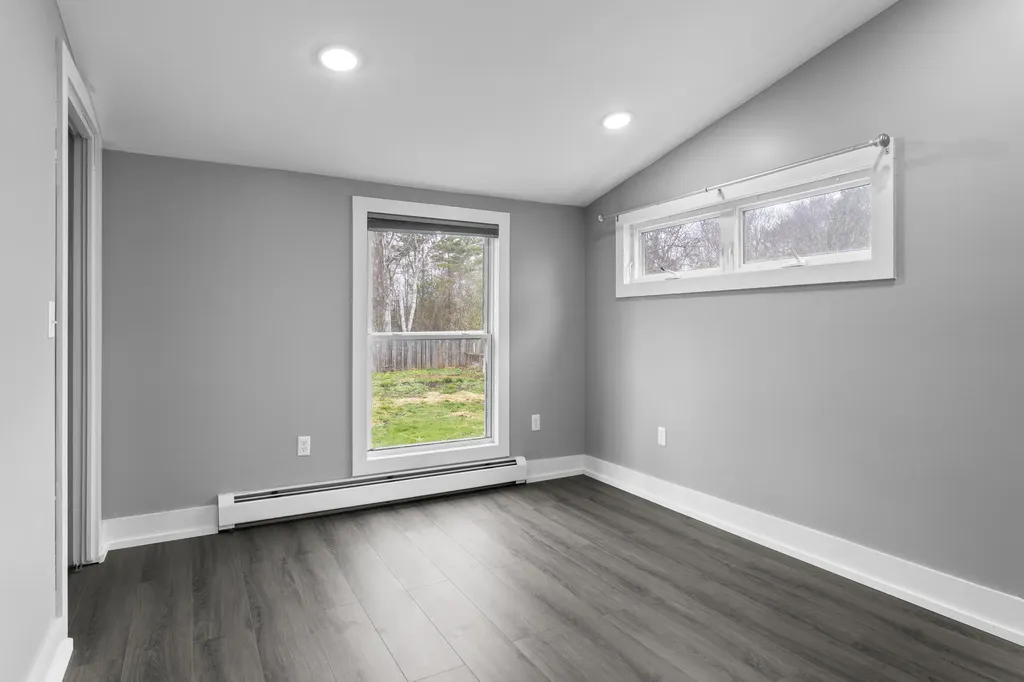 15 Dolloff Drive Brunswick ME 04011