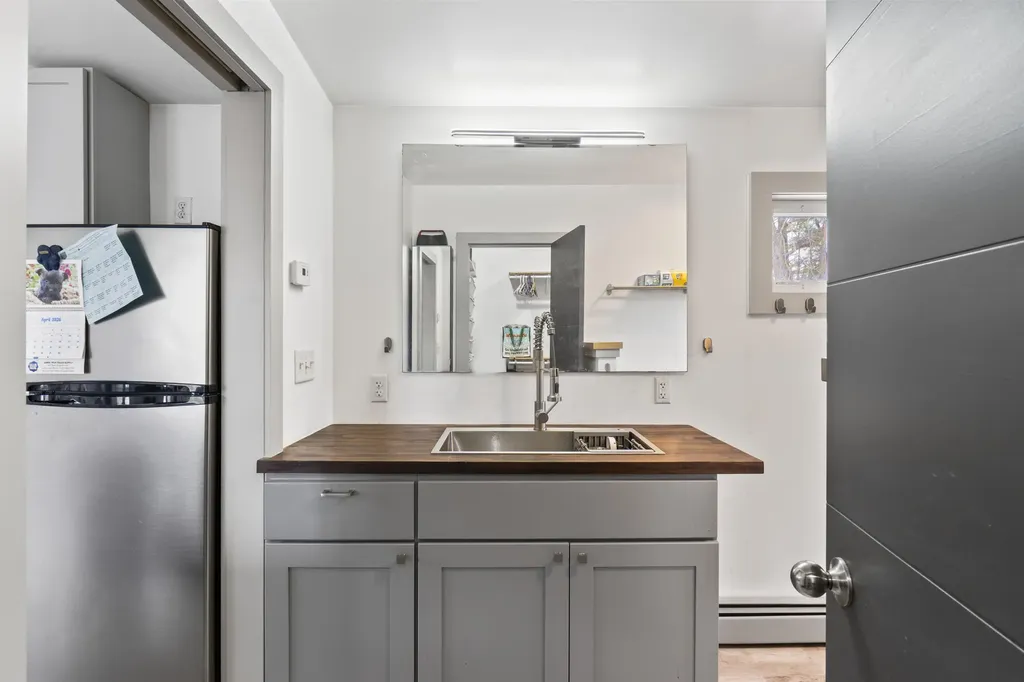 15 Dolloff Drive Brunswick ME 04011