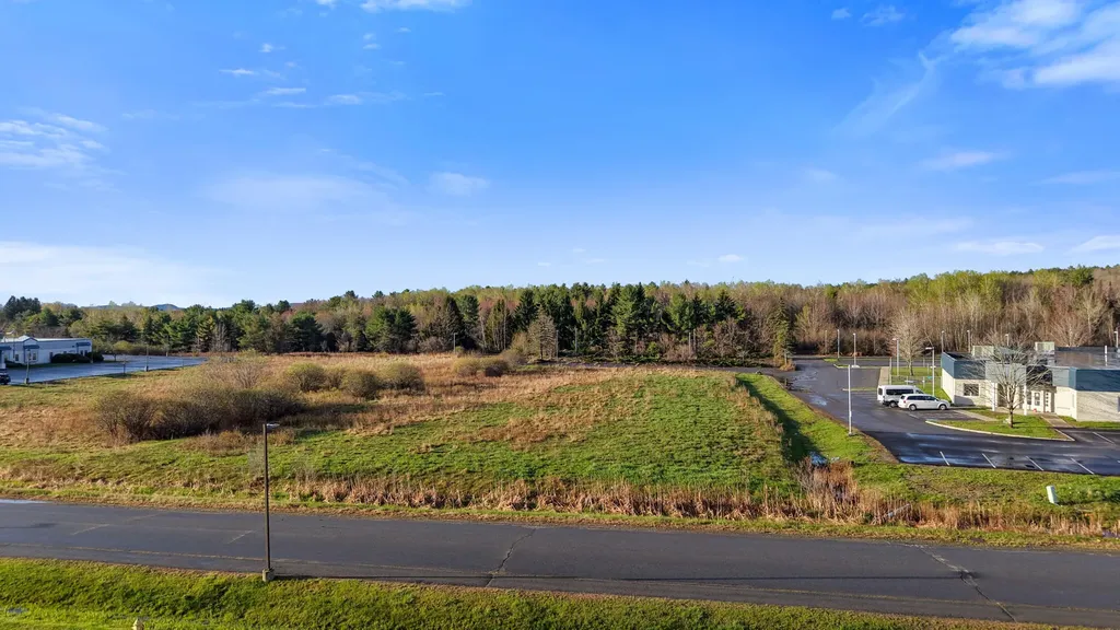 16 Godfrey Drive Orono ME 04473