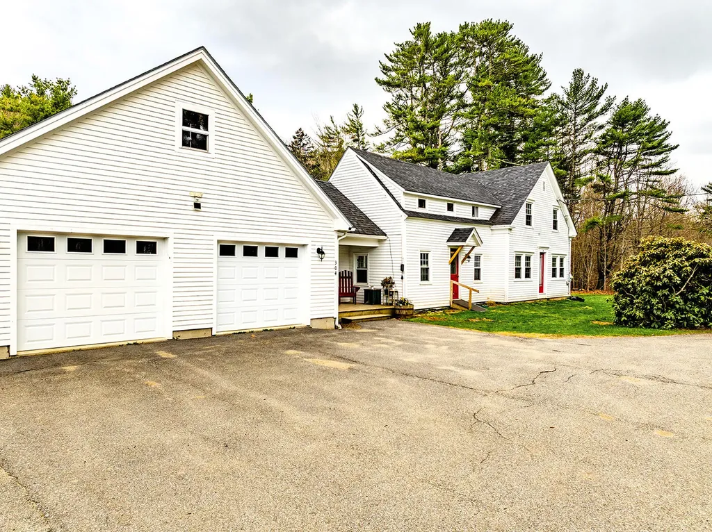 304 Beach Road Lincolnville ME 04849