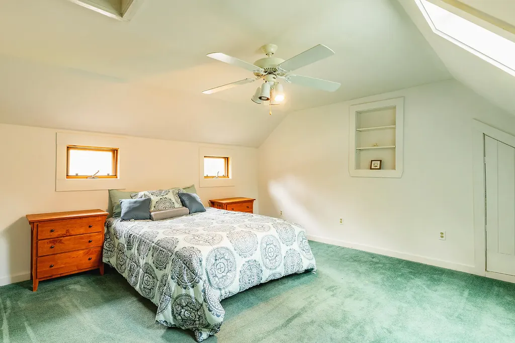 304 Beach Road Lincolnville ME 04849