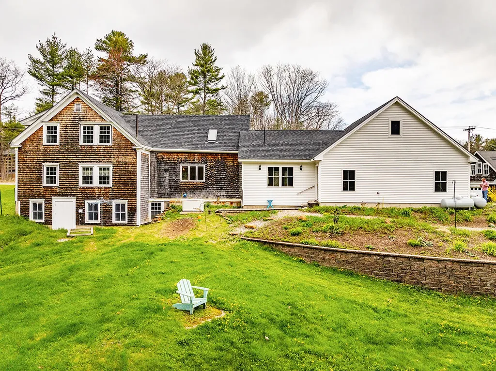 304 Beach Road Lincolnville ME 04849